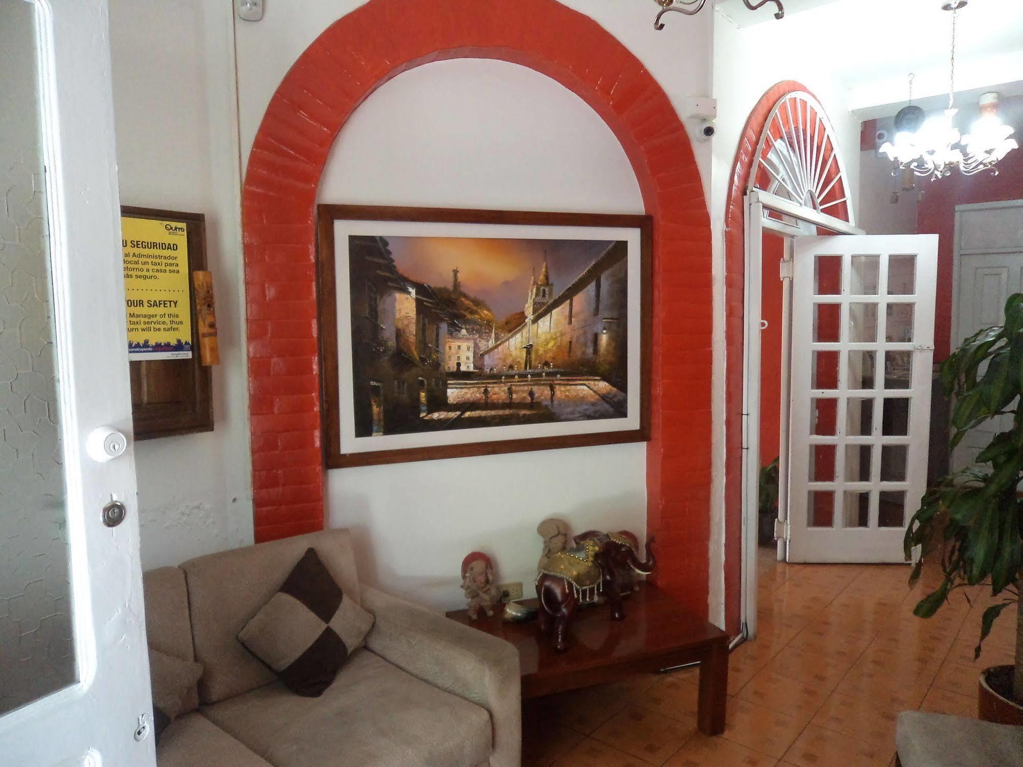 Hostal Imperial Quito Luaran gambar
