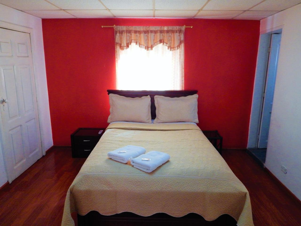 Hostal Imperial Quito Luaran gambar