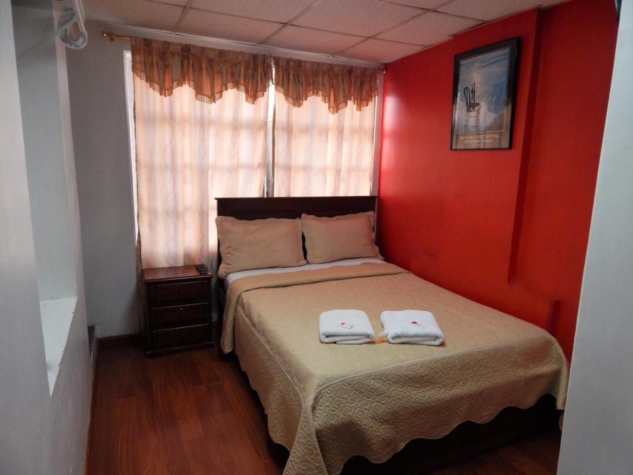 Hostal Imperial Quito Luaran gambar