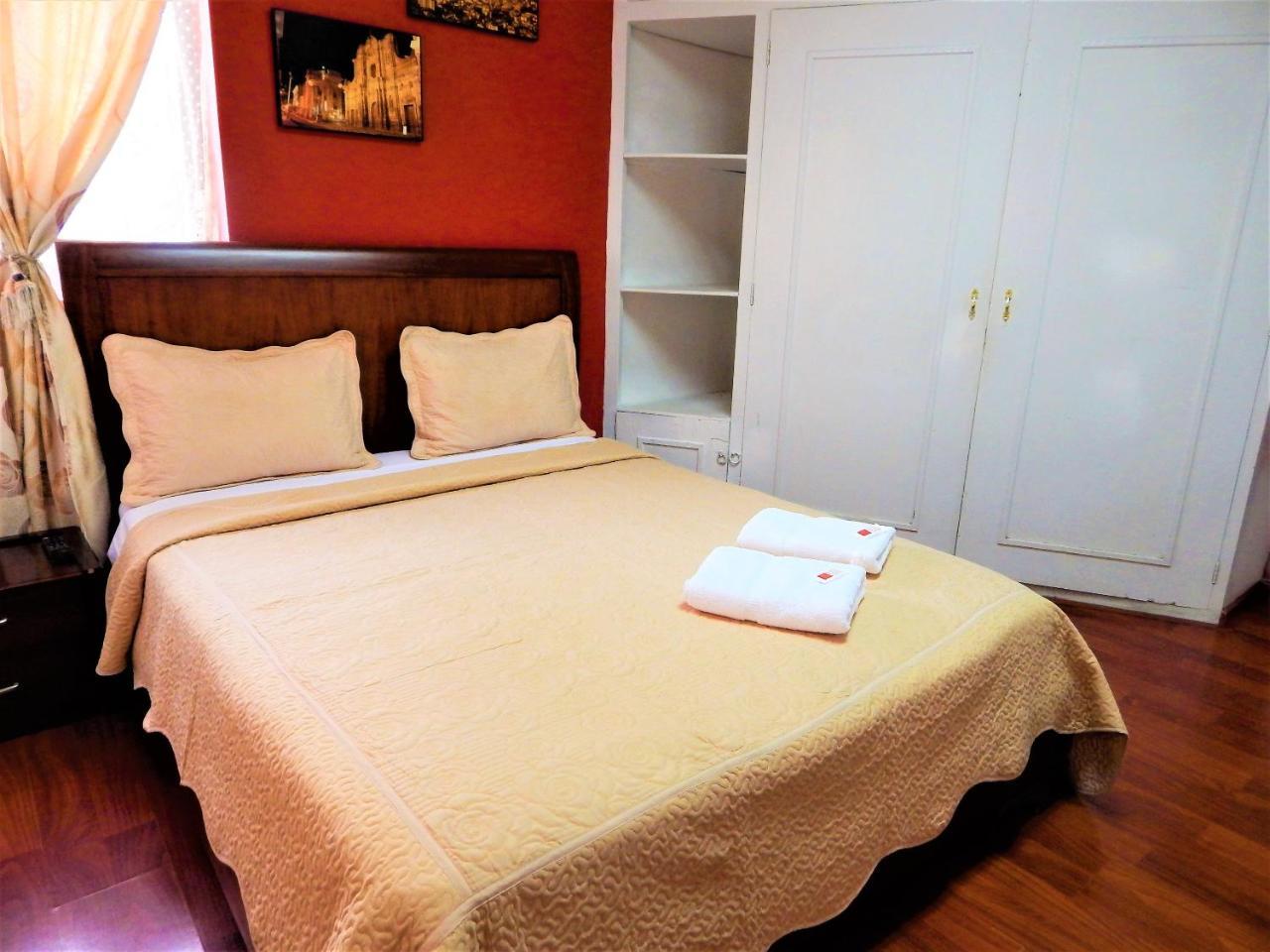 Hostal Imperial Quito Luaran gambar
